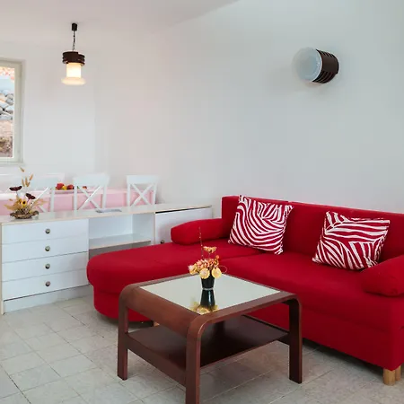 Fontana ホテル 2*