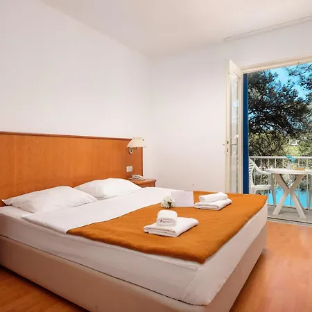 Fontana ホテル イェルサ