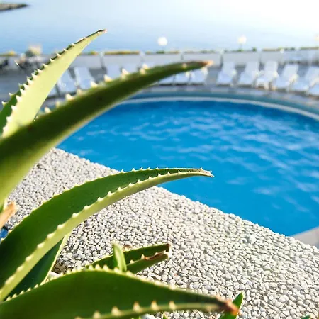 Hotell Fontana 2*