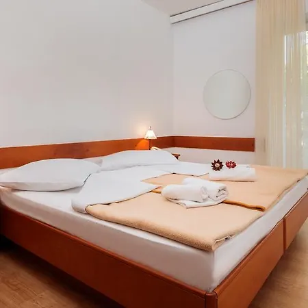 Hotell Fontana Jelsa (Hvar)