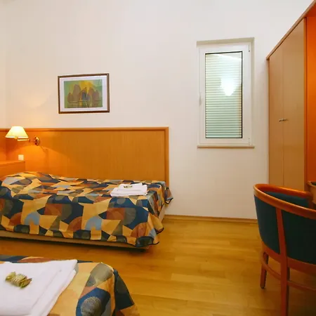 Hotell Fontana Jelsa (Hvar)